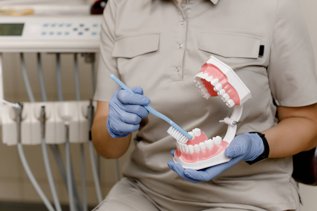 Brushing Teeth after a Wisdom Teeth Removal Surgery