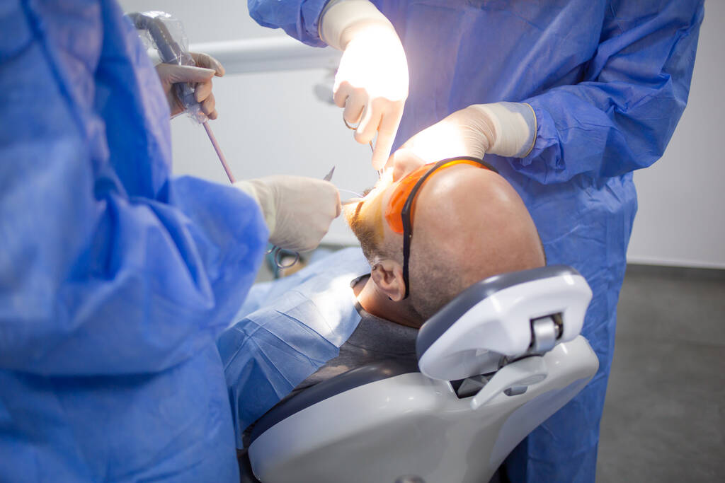 wisdom tooth extraction surgery